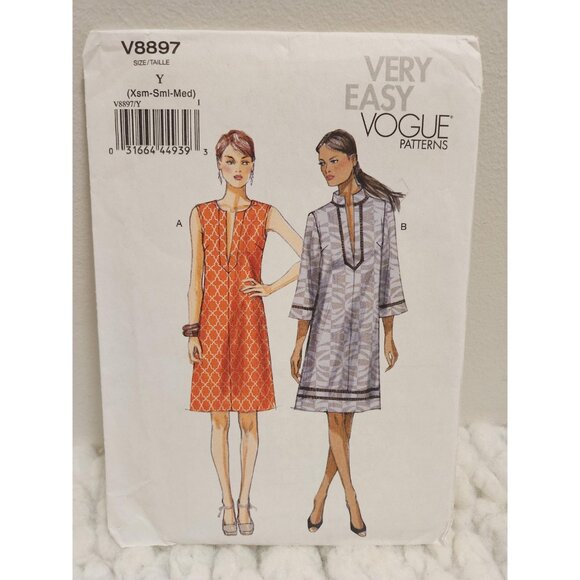 Vogue V8897 Sewing Pattern | Very Easy Loose Fit Pullover Dress - Picture 9 of 10